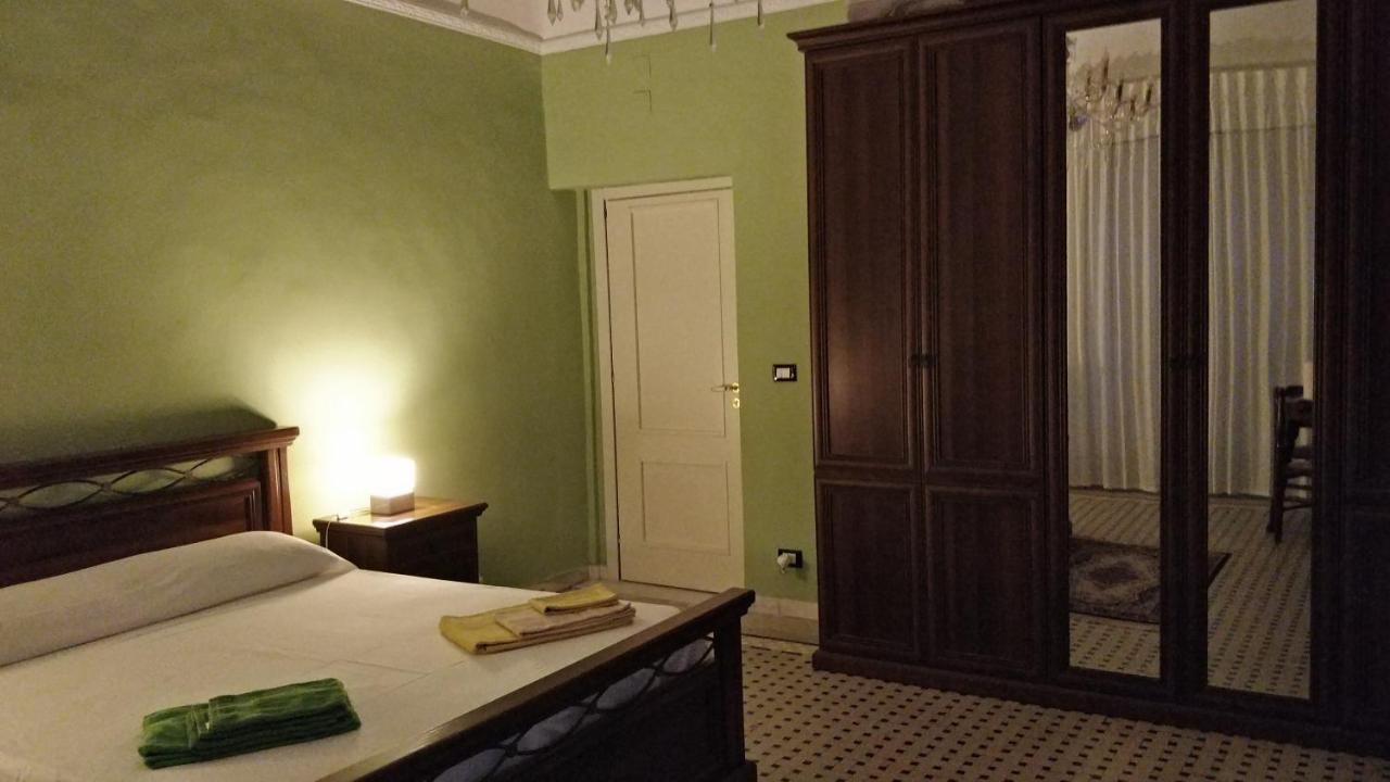 דירות Adriano'S House Catania Cathedral First Floor מראה חיצוני תמונה